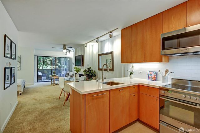 60 Ora Way 105H, San Francisco, CA 94131