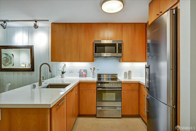 60 Ora Way 105H, San Francisco, CA 94131