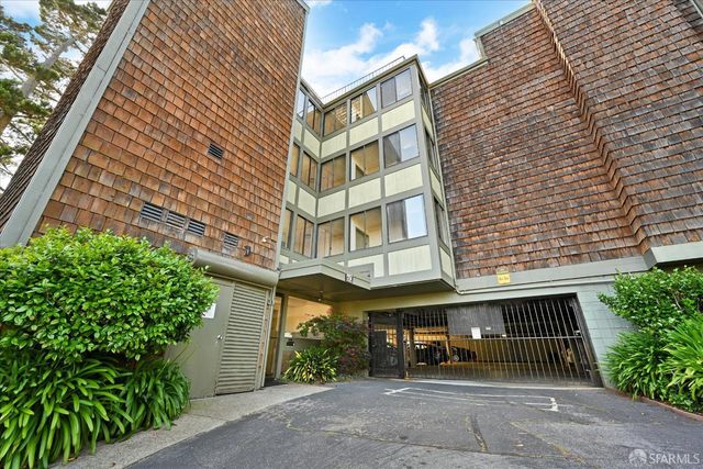 60 Ora Way 105H, San Francisco, CA 94131