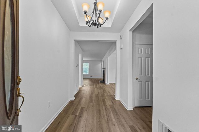 4 BRAKEMAN CT, Hightstown, NJ 08520