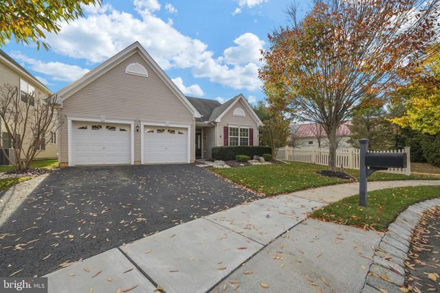 4 BRAKEMAN CT, Hightstown, NJ 08520
