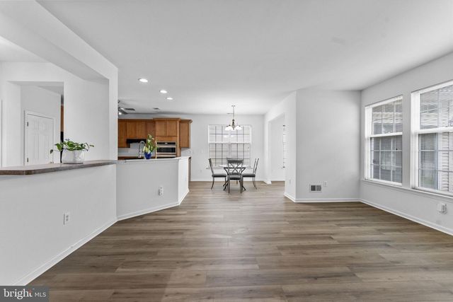 4 BRAKEMAN CT, Hightstown, NJ 08520