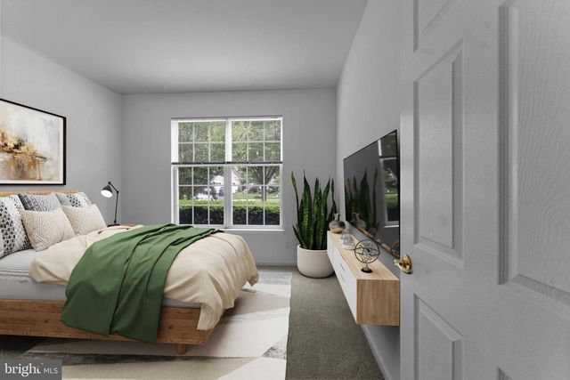 4 BRAKEMAN CT, Hightstown, NJ 08520