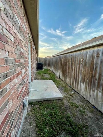 2605 Franklin Avenue, Alton, TX 78573