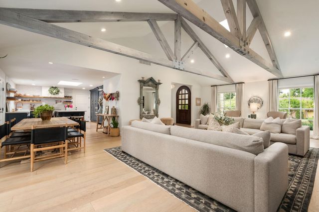 7550 N Spy Glass Avenue, Fresno, CA 93711