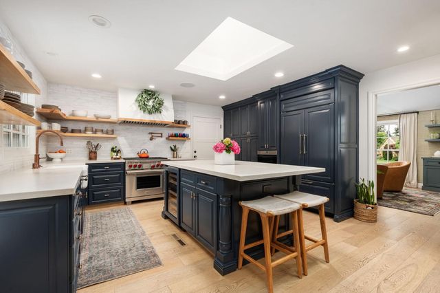 7550 N Spy Glass Avenue, Fresno, CA 93711