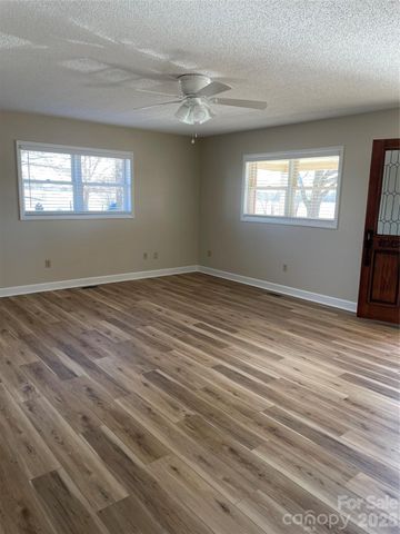 12404 Mooresville Road, Mt Ulla, NC 28125