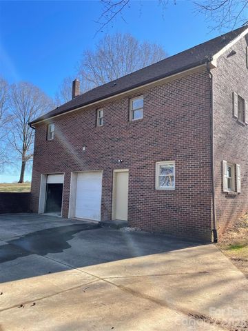 12404 Mooresville Road, Mt Ulla, NC 28125