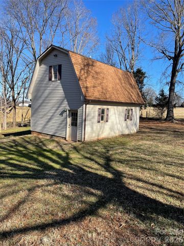 12404 Mooresville Road, Mt Ulla, NC 28125