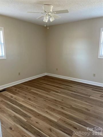 12404 Mooresville Road, Mt Ulla, NC 28125