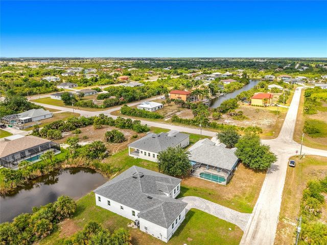 10262 KINGSVILLE DRIVE, Port Charlotte, FL 33981