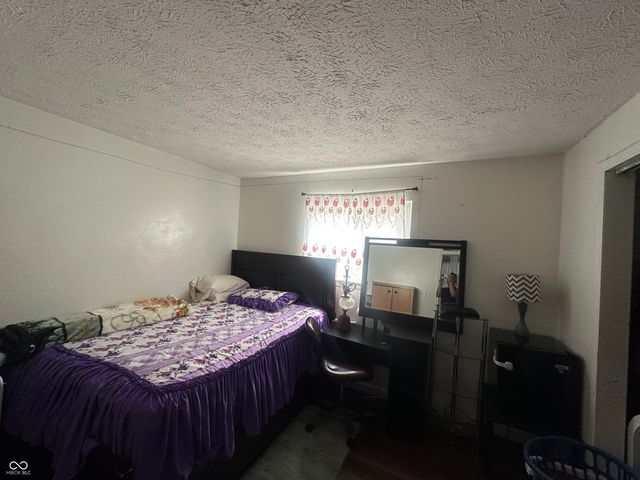 7727 Alapaka Court, Indianapolis, IN 46217