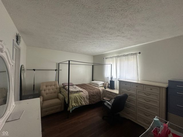 7727 Alapaka Court, Indianapolis, IN 46217