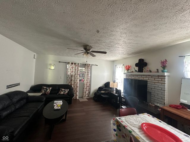 7727 Alapaka Court, Indianapolis, IN 46217