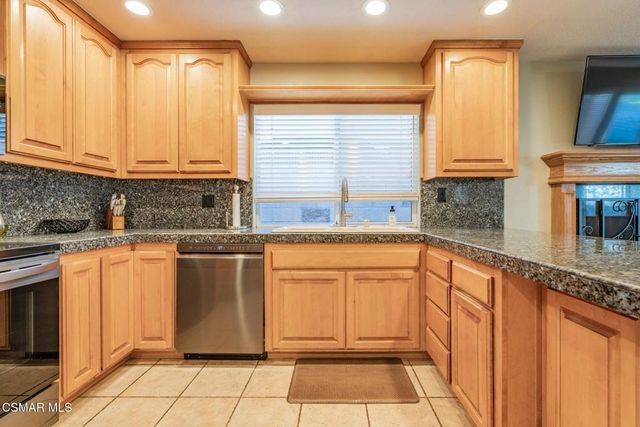 1816 Hillary Court, Simi Valley, CA 93065