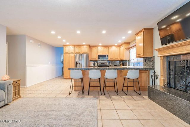 1816 Hillary Court, Simi Valley, CA 93065