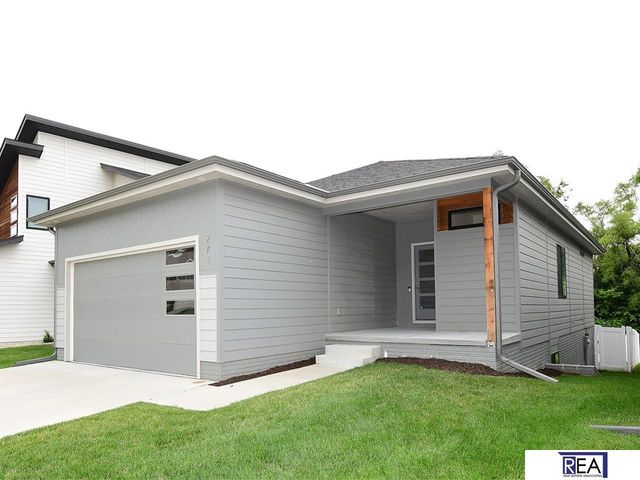 271 N Allen Street, Bennington, NE 68007