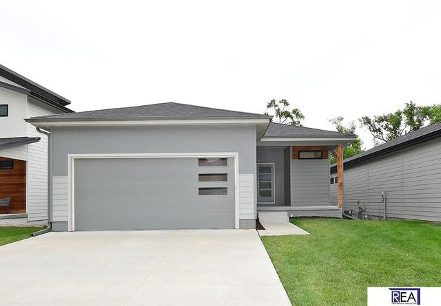271 N Allen Street, Bennington, NE 68007