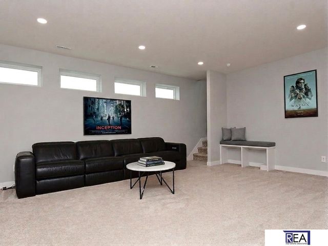 271 N Allen Street, Bennington, NE 68007