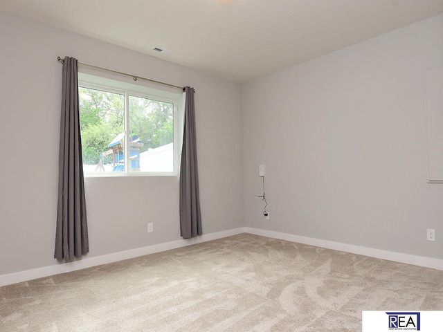 271 N Allen Street, Bennington, NE 68007