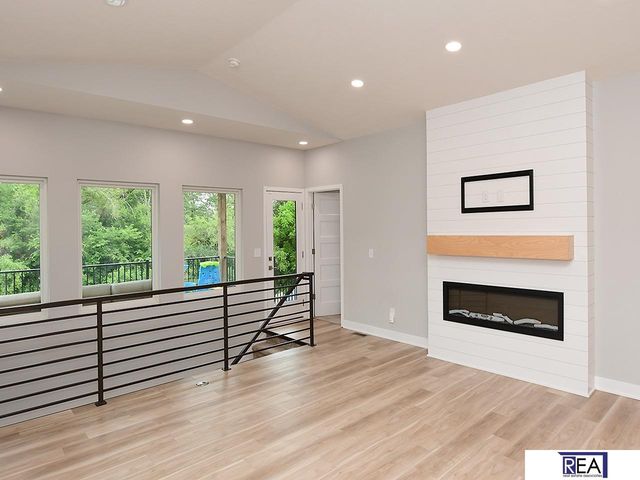 271 N Allen Street, Bennington, NE 68007