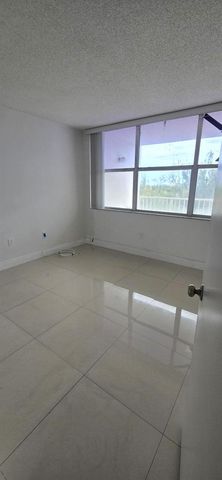 1300 NE Miami Gardens Drive 901e, Miami, FL 33179