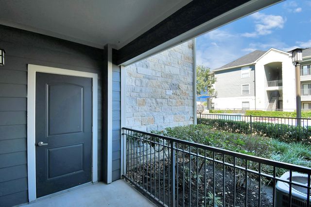 6777 Sommerall Drive 1322, Houston, TX 77084