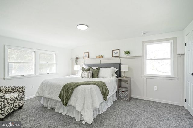 402 GEORGETOWN RD, Blackwood, NJ 08012