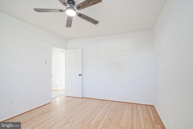 402 GEORGETOWN RD, Blackwood, NJ 08012