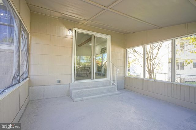 402 GEORGETOWN RD, Blackwood, NJ 08012