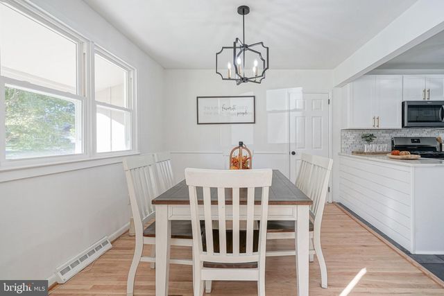 402 GEORGETOWN RD, Blackwood, NJ 08012