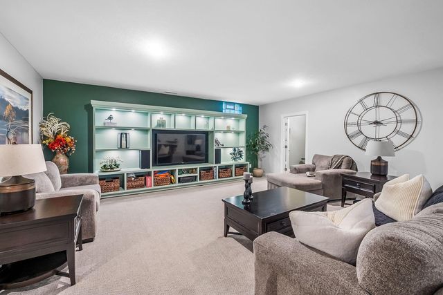 4693 Winding Oak Drive, Delaware, OH 43015