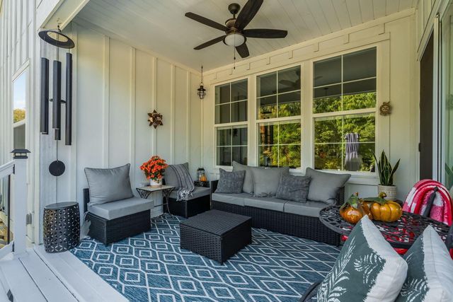 4693 Winding Oak Drive, Delaware, OH 43015