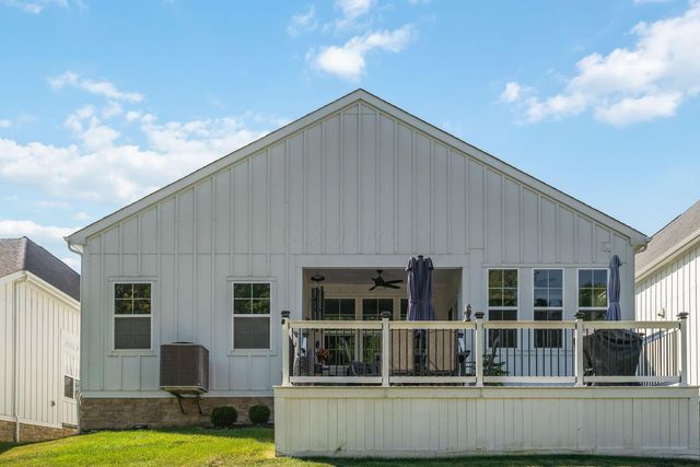 4693 Winding Oak Drive, Delaware, OH 43015