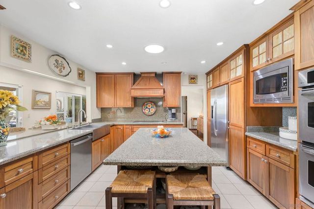 1057 Calle Mesita, Bonita, CA 91902