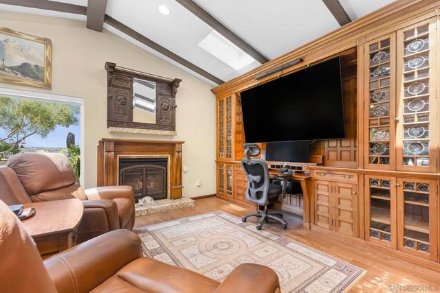 1057 Calle Mesita, Bonita, CA 91902