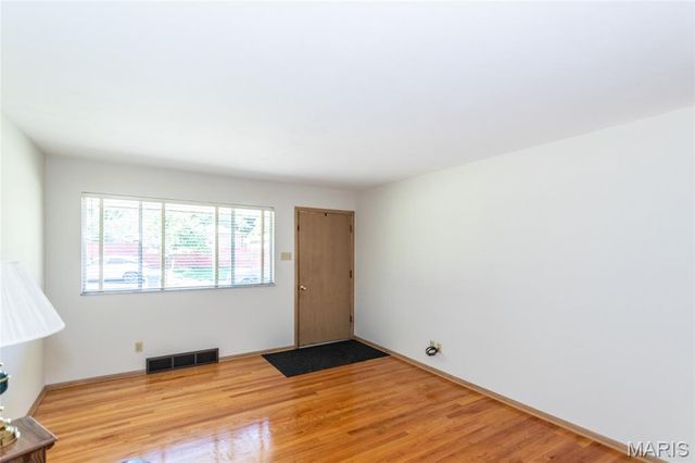 6319 Mackenzie Court, St Louis, MO 63123