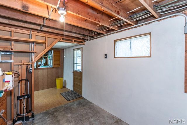 6319 Mackenzie Court, St Louis, MO 63123