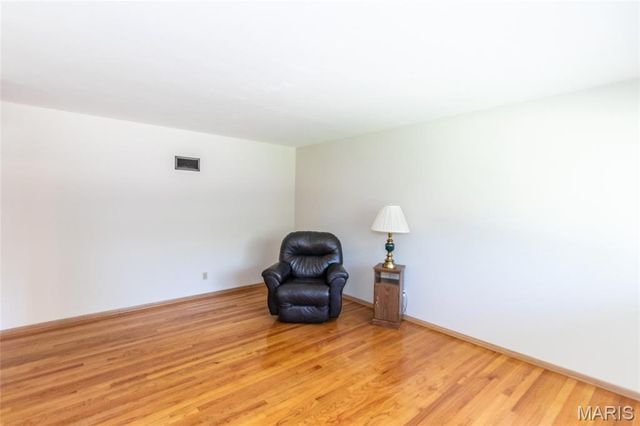6319 Mackenzie Court, St Louis, MO 63123