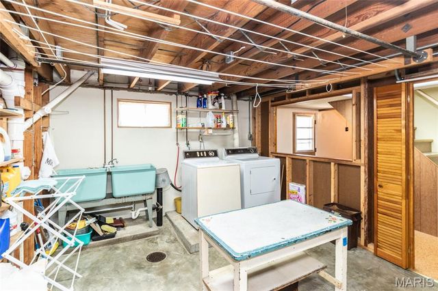 6319 Mackenzie Court, St Louis, MO 63123