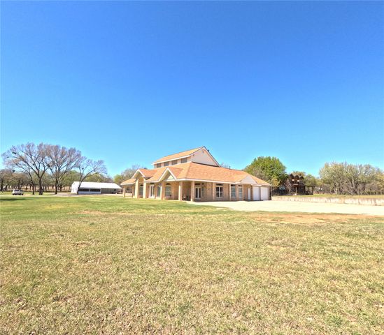 9805 Eldorado Drive, Burleson, TX 76028