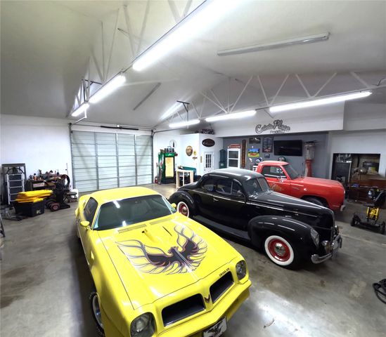 9805 Eldorado Drive, Burleson, TX 76028