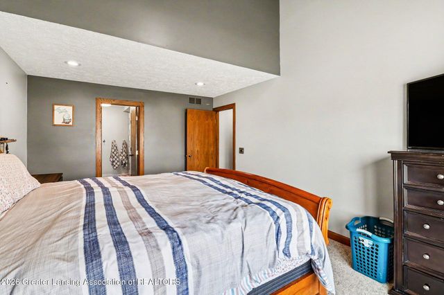 4915 Aspen Drive, Lansing, MI 48917