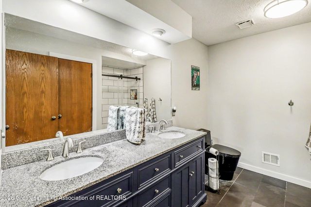 4915 Aspen Drive, Lansing, MI 48917