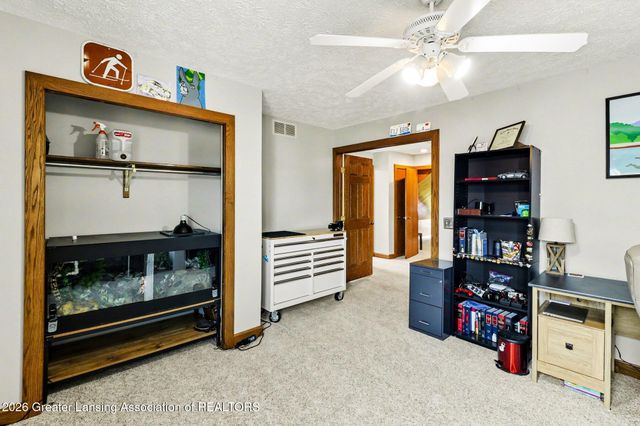 4915 Aspen Drive, Lansing, MI 48917