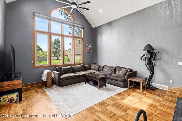 4915 Aspen Drive, Lansing, MI 48917