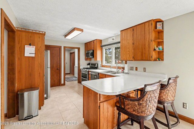4915 Aspen Drive, Lansing, MI 48917
