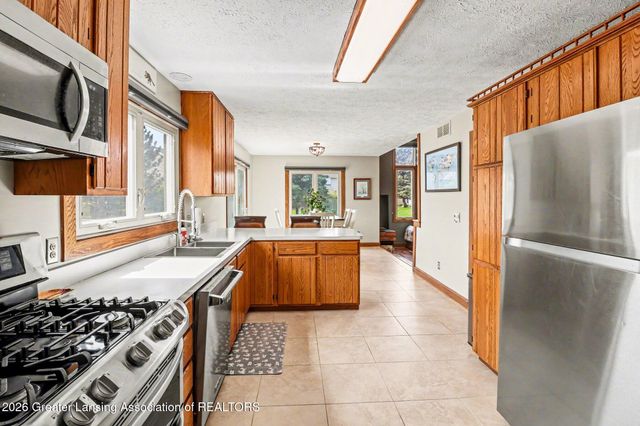 4915 Aspen Drive, Lansing, MI 48917
