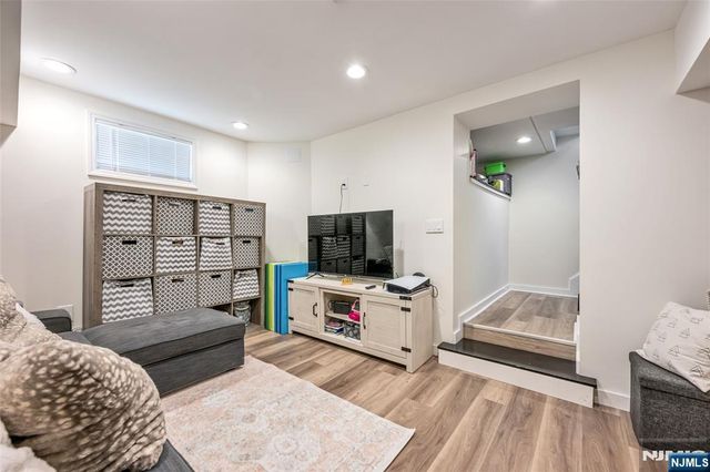 309 Maple Avenue, Oradell, NJ 07649