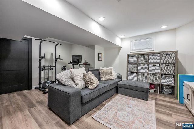 309 Maple Avenue, Oradell, NJ 07649
